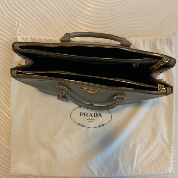 Prada large galleria bag - Picture 2 of 9